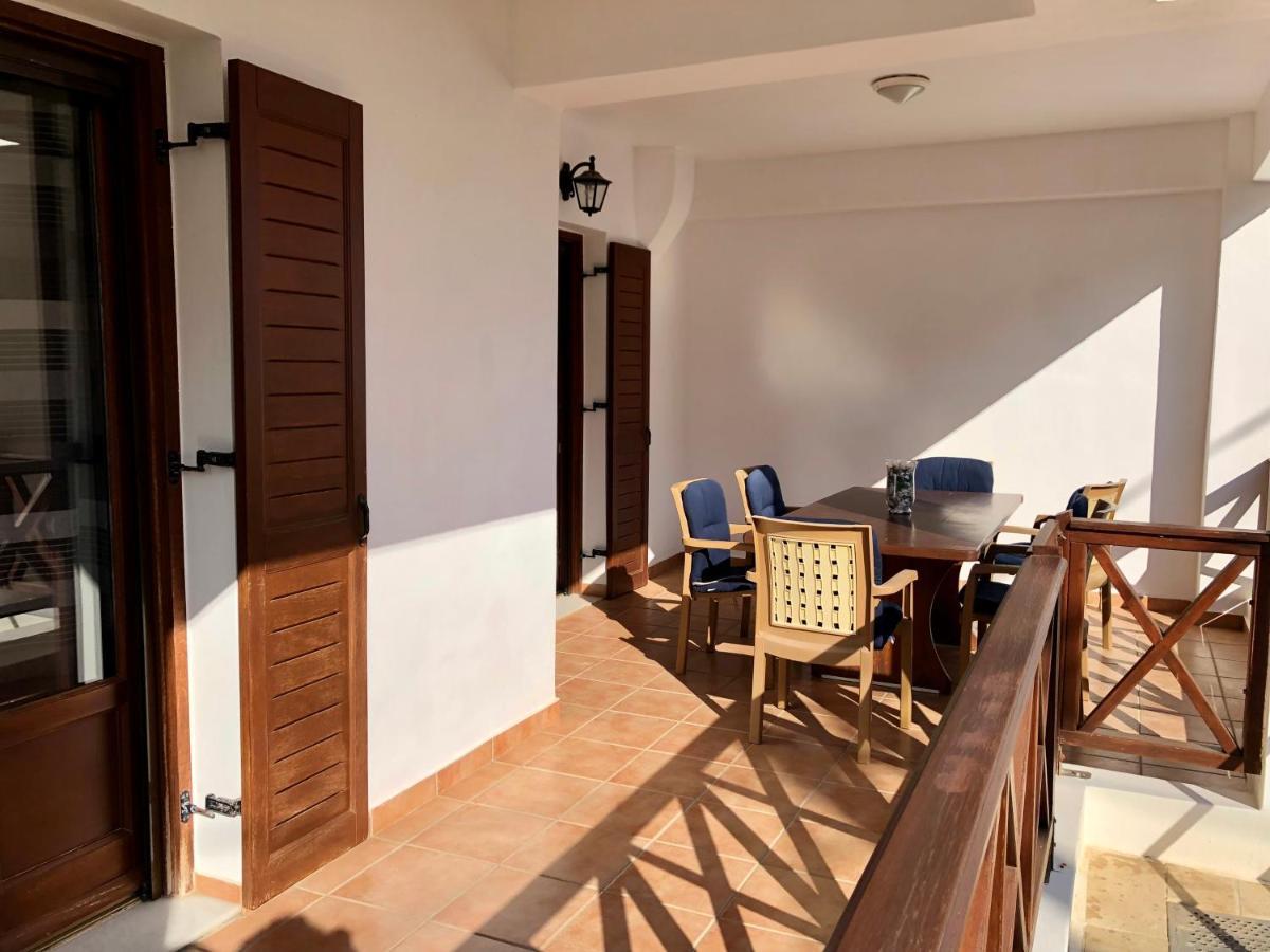 Dea House Appartement Finikas  Buitenkant foto